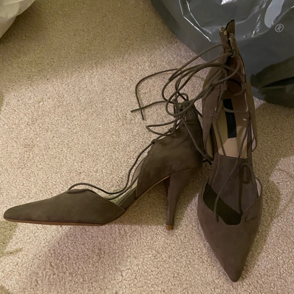 Pumps - Picture 3 of 3